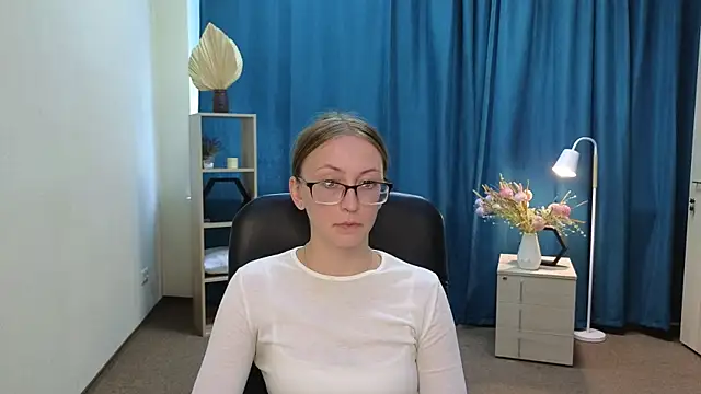 Snapshot of AlonaGolembeski chatting on 07-13-26, 05:40 AlonaGolembeski online show from 07-13-26, 05:40