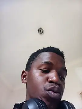 Snapshot of Thabiso345 chatting on 07-14-26, 10:43 Thabiso345 online show from 07-14-26, 10:43