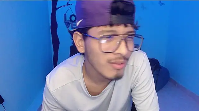 Snapshot of king_mathew chatting on 07-11-26, 12:00 king mathew online show from 07-11-26, 12:00