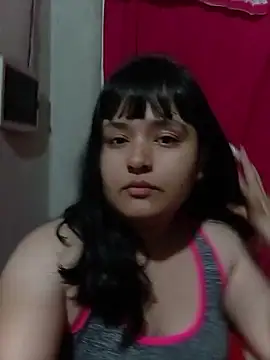 Snapshot of Luu_19 chatting on 07-27-26, 12:39 Luu 19 online show from 07-27-26, 12:39