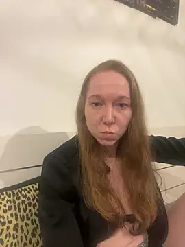 Snapshot of EmmaaFit chatting on 07-14-26, 05:19 EmmaaFit online show from 07-14-26, 05:19