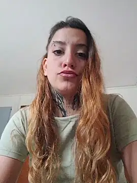 Snapshot of Simone_liss chatting on 07-22-26, 02:19 Simone liss online show from 07-22-26, 02:19