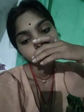 Snapshot of Shivani__sharmaa chatting on 08-01-26, 12:47 Shivani sharmaa online show from 08-01-26, 12:47
