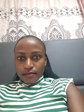Snapshot of PrettyT_ chatting on 07-13-26, 07:18 PrettyT online show from 07-13-26, 07:18