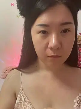 Snapshot of mitang688 chatting on 07-13-26, 01:43 mitang688 online show from 07-13-26, 01:43