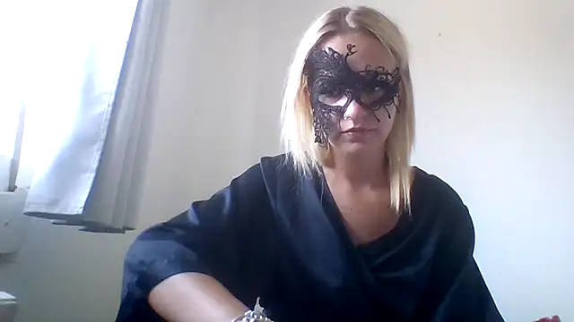 Snapshot of JeuneCharme1 chatting on 07-24-26, 10:55 JeuneCharme1 online show from 07-24-26, 10:55