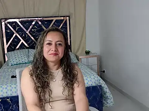 Cristalsexy25 online show from 07-17-26, 12:41