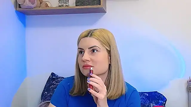Snapshot of alisenties chatting on 03-19-26, 04:18 alisenties online show from 03-19-26, 04:18
