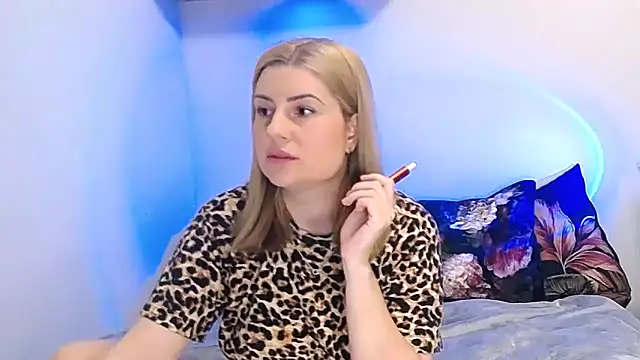 Snapshot of alisenties chatting on 04-29-26, 03:05 alisenties online show from 04-29-26, 03:05