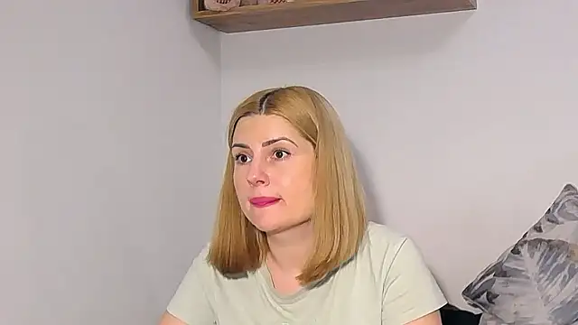 Snapshot of alisenties chatting on 01-07-26, 03:39 alisenties online show from 01-07-26, 03:39