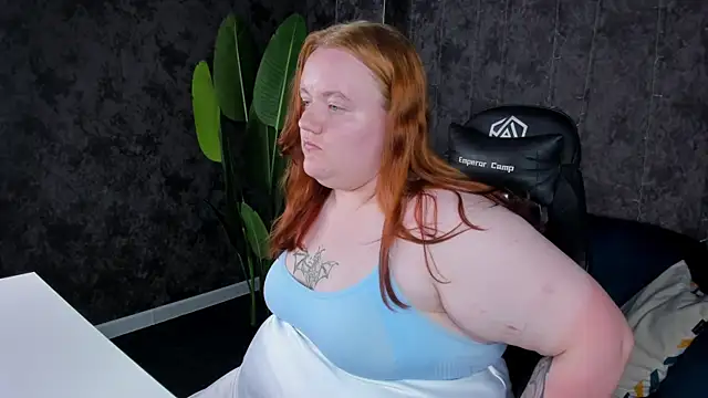 Snapshot of Angela_Cole chatting on 07-16-26, 02:36 Angela Cole online show from 07-16-26, 02:36