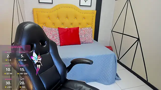 Snapshot of Ashly_Saenz_ chatting on 07-16-26, 05:10 Ashly Saenz online show from 07-16-26, 05:10