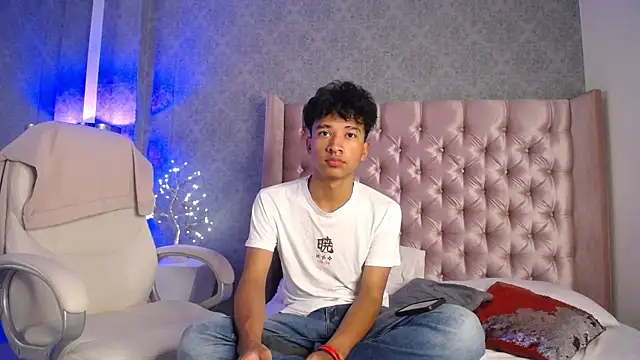 Adam Foxxx online show from 07-22-26, 04:47