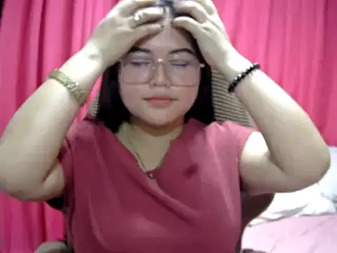 Snapshot of Hotscarlet18 chatting on 07-14-26, 05:01 Hotscarlet18 online show from 07-14-26, 05:01