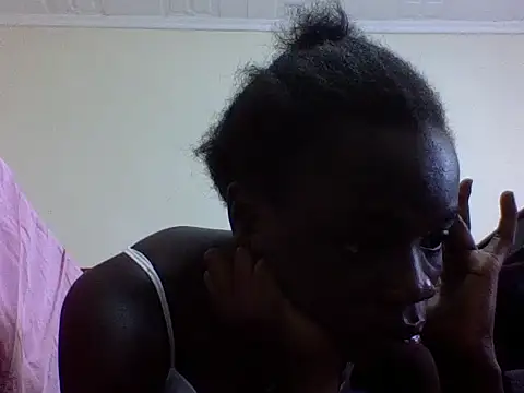Snapshot of essyqueenk chatting on 07-14-26, 09:36 essyqueenk online show from 07-14-26, 09:36