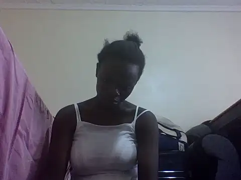 Snapshot of essyqueenk chatting on 07-14-26, 10:21 essyqueenk online show from 07-14-26, 10:21
