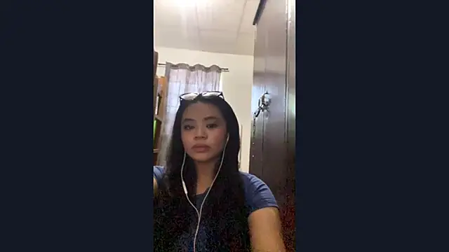 Snapshot of AnishaSveum chatting on 07-16-26, 04:31 AnishaSveum online show from 07-16-26, 04:31
