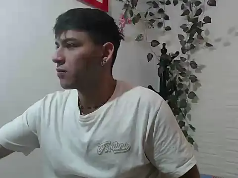 Snapshot of omar202612 chatting on 07-15-26, 12:45 omar202612 online show from 07-15-26, 12:45