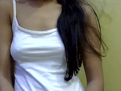 Snapshot of Pooja-G chatting on 07-19-26, 06:22 Pooja-G online show from 07-19-26, 06:22