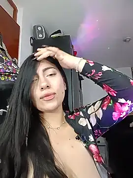 Snapshot of Cherry__Boom chatting on 07-17-26, 09:12 Cherry Boom online show from 07-17-26, 09:12