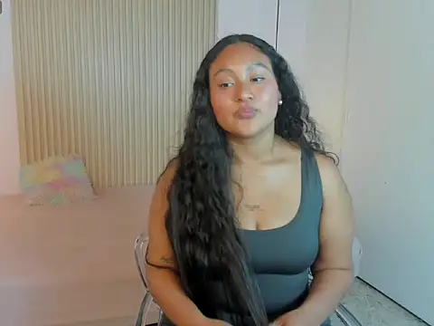Snapshot of SerenaFordd chatting on 07-14-26, 08:48 SerenaFordd online show from 07-14-26, 08:48