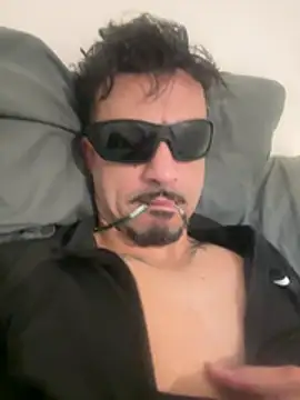 Snapshot of DiegoPosturado chatting on 07-15-26, 03:35 DiegoPosturado online show from 07-15-26, 03:35
