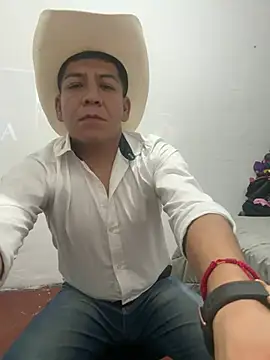 Snapshot of Dieguito69mex chatting on 07-20-26, 05:59 Dieguito69mex online show from 07-20-26, 05:59