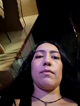Snapshot of Evelyn_outdoors chatting on 07-18-26, 03:26 Evelyn outdoors online show from 07-18-26, 03:26
