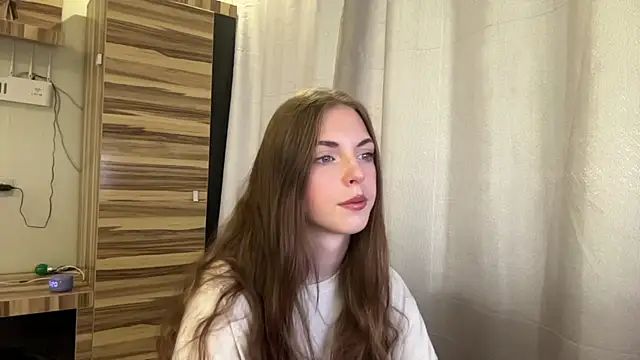 Snapshot of Clara_kitty chatting on 07-16-26, 06:21 Clara kitty online show from 07-16-26, 06:21