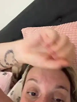 Snapshot of Tatje chatting on 07-19-26, 11:07 Tatje online show from 07-19-26, 11:07