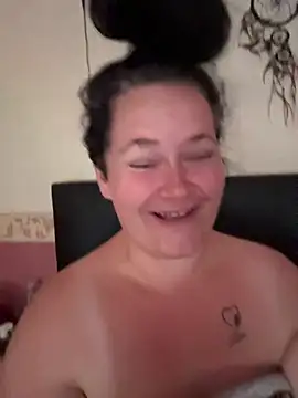CurvyScarlett69xx online show from 07-26-26, 08:10