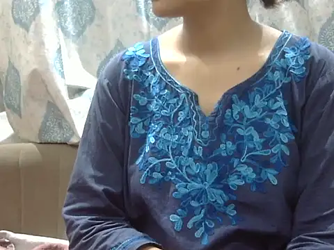Snapshot of darling_bachha chatting on 07-16-26, 06:38 darling bachha online show from 07-16-26, 06:38