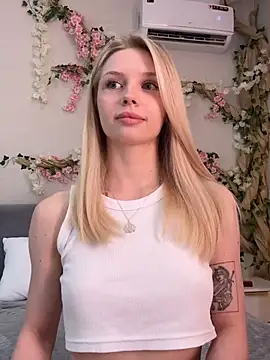 Snapshot of alice-woond chatting on 07-16-26, 02:36 alice-woond online show from 07-16-26, 02:36