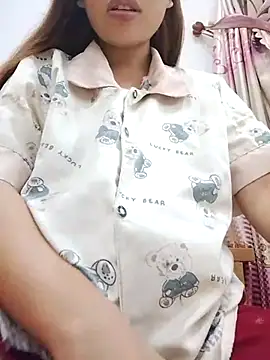 Snapshot of Mili-20 chatting on 07-24-26, 01:40 Mili-20 online show from 07-24-26, 01:40