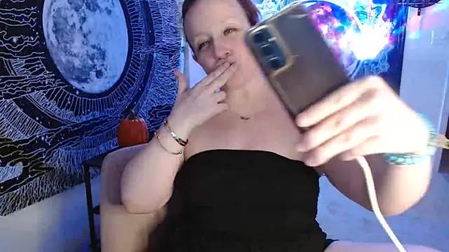 Snapshot of XxMs_StarzxX chatting on 09-15-25, 03:18 XxMs StarzxX online show from 09-15-25, 03:18