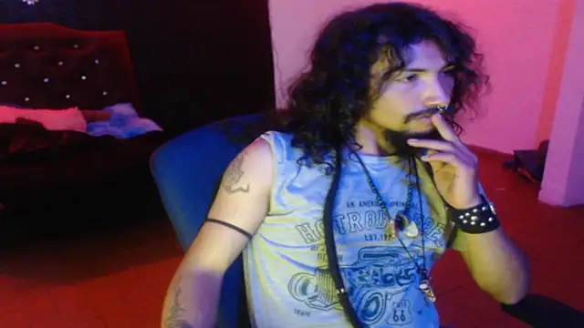 Snapshot of strap_420 chatting on 07-18-26, 03:15 strap 420 online show from 07-18-26, 03:15