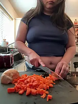 Snapshot of HispanicHoney69 chatting on 07-25-26, 04:24 HispanicHoney69 online show from 07-25-26, 04:24