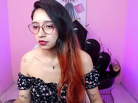 Snapshot of Nahomi_xxx chatting on 07-17-26, 04:21 Nahomi xxx online show from 07-17-26, 04:21