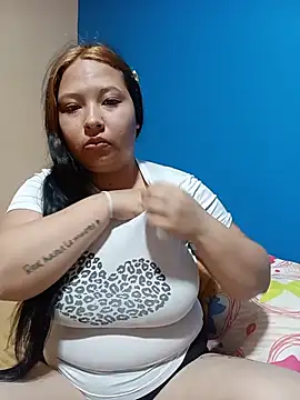 Snapshot of Cherry-kisse chatting on 07-22-26, 02:35 Cherry-kisse online show from 07-22-26, 02:35