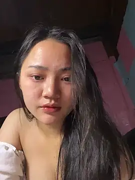 Snapshot of Quynh_nga chatting on 07-17-26, 04:26 Quynh nga online show from 07-17-26, 04:26