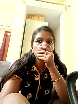 Snapshot of ashwini805057 chatting on 07-21-26, 06:42 ashwini805057 online show from 07-21-26, 06:42