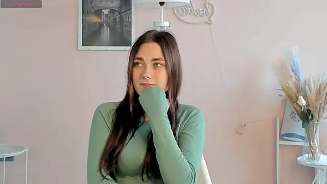 Snapshot of MarcellePiwowar chatting on 07-19-26, 12:13 MarcellePiwowar online show from 07-19-26, 12:13