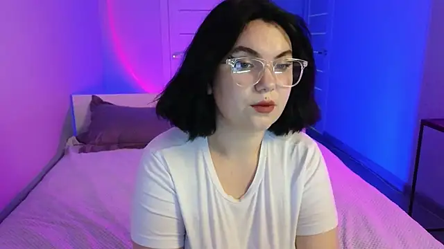 BellaGotze online show from 07-27-26, 06:20