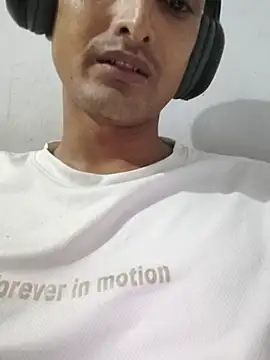 NAVINUKhot boy online show from 07-17-26, 01:52