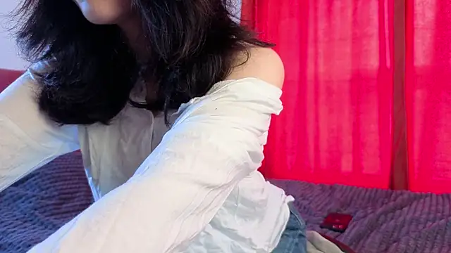 Snapshot of Mira_Rin chatting on 07-27-26, 08:54 Mira Rin online show from 07-27-26, 08:54