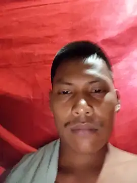 Snapshot of marcosymoree chatting on 07-23-26, 03:15 marcosymoree online show from 07-23-26, 03:15