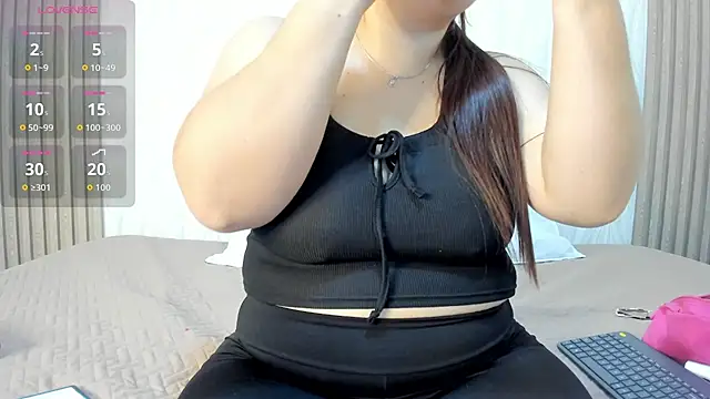 Snapshot of Camillgrey chatting on 07-22-26, 01:13 Camillgrey online show from 07-22-26, 01:13