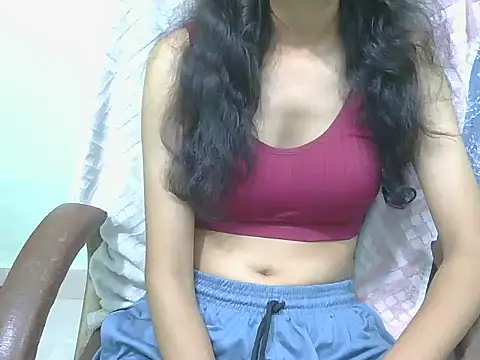 Snapshot of Luv_Aara chatting on 07-25-26, 12:40 Luv Aara online show from 07-25-26, 12:40