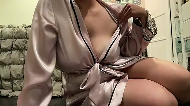 Snapshot of Eres_princesa chatting on 07-27-26, 05:14 Eres princesa online show from 07-27-26, 05:14
