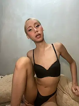 Snapshot of mariannedelaine chatting on 07-20-26, 02:41 mariannedelaine online show from 07-20-26, 02:41